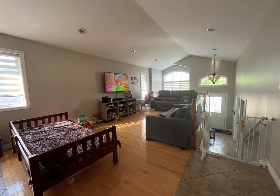 1161-jefferson-boulevard-windsor-ontario-26010560