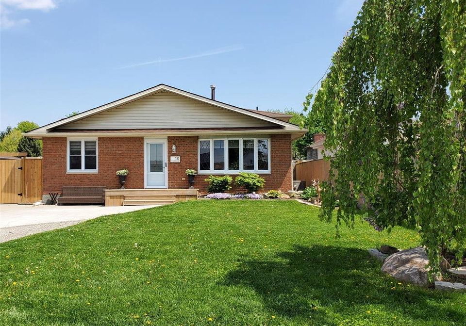 10-athlone-road-tilbury-ontario-26010587
