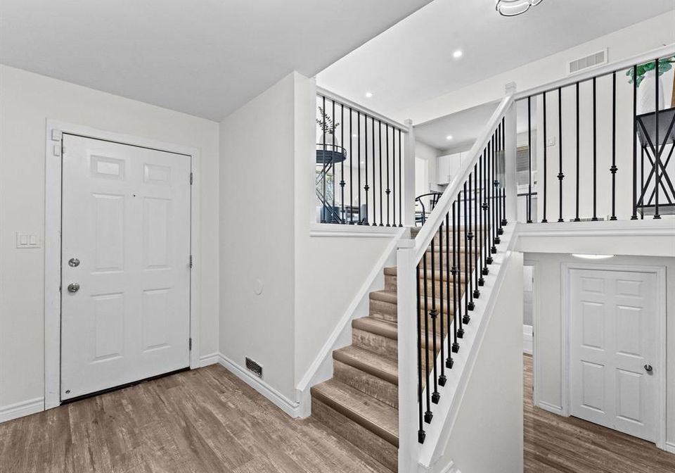 3195-conservation-drive-windsor-ontario-26010645