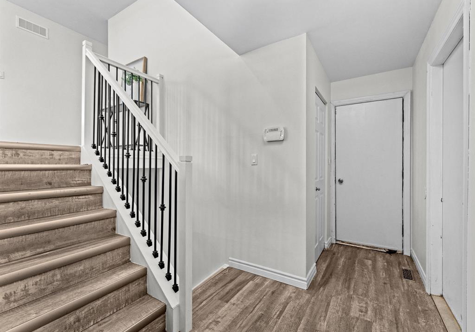 3195-conservation-drive-windsor-ontario-26010645
