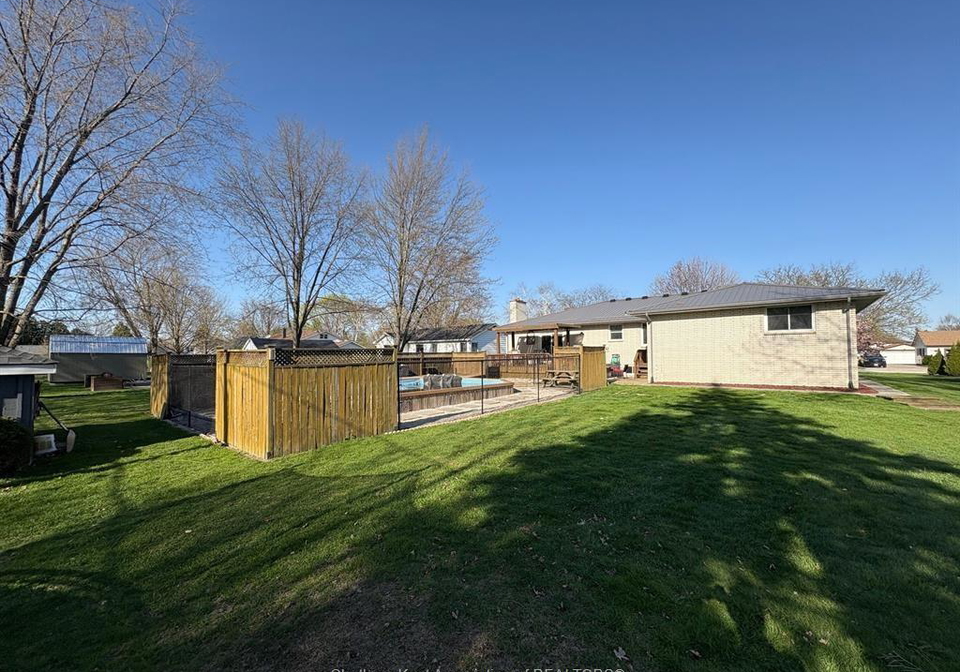 33-pine-drive-wallaceburg-ontario-26010654