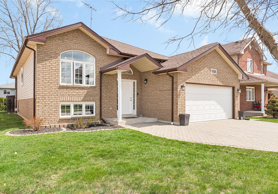 1128-frederica-windsor-ontario-26010655