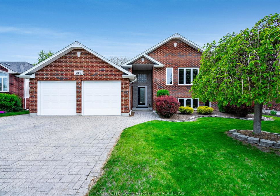 210-dieppe-crescent-kingsville-ontario-26010660