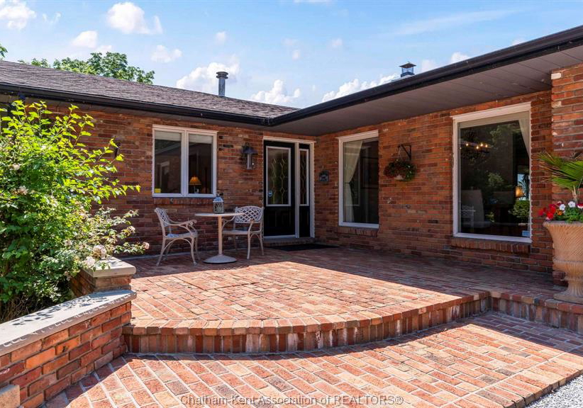 7678-talbot-trail-west-cedar-springs-ontario-26010661
