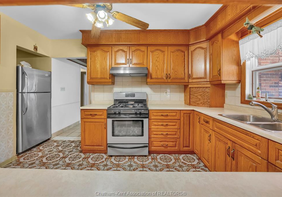 7308-grand-river-line-chatham-ontario-26010664