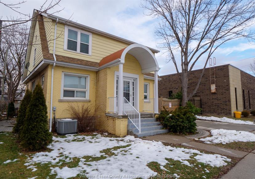 821-823-villaire-windsor-ontario-26010694