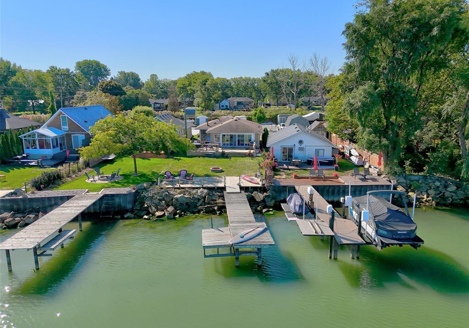 591-ross-beach-lakeshore-ontario-26010701