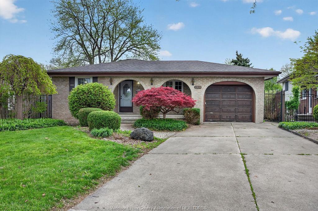 10626-keating-crescent-windsor-ontario-26010702