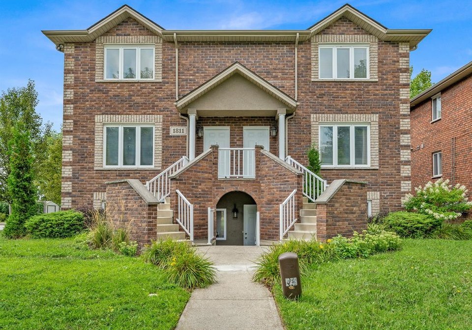 1811-northway-avenue-windsor-ontario-26010710