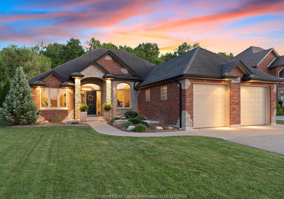 8381-aalbers-crescent-amherstburg-ontario-26010728