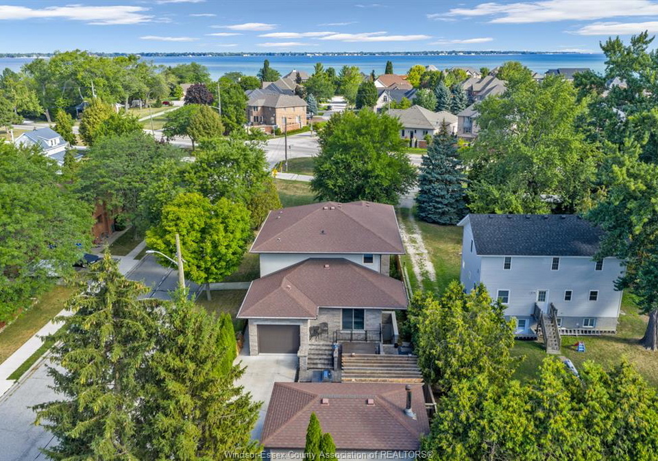 11965-riverside-drive-east-windsor-ontario-26010729