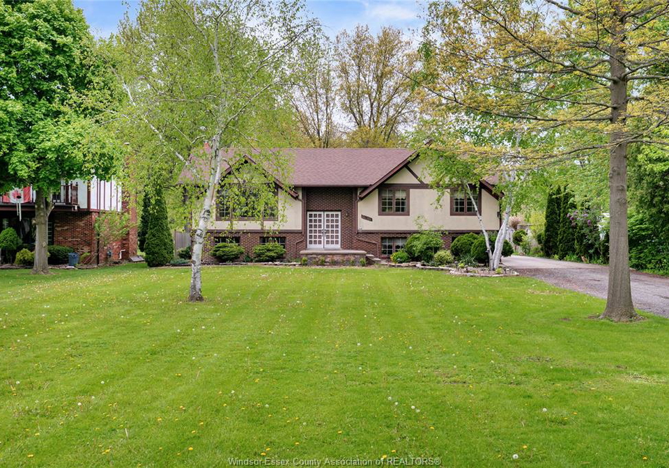 1156-second-conc-amherstburg-ontario-26010742