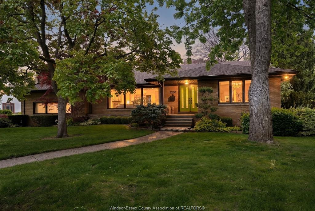 3500-victoria-boulevard-windsor-ontario-26010748