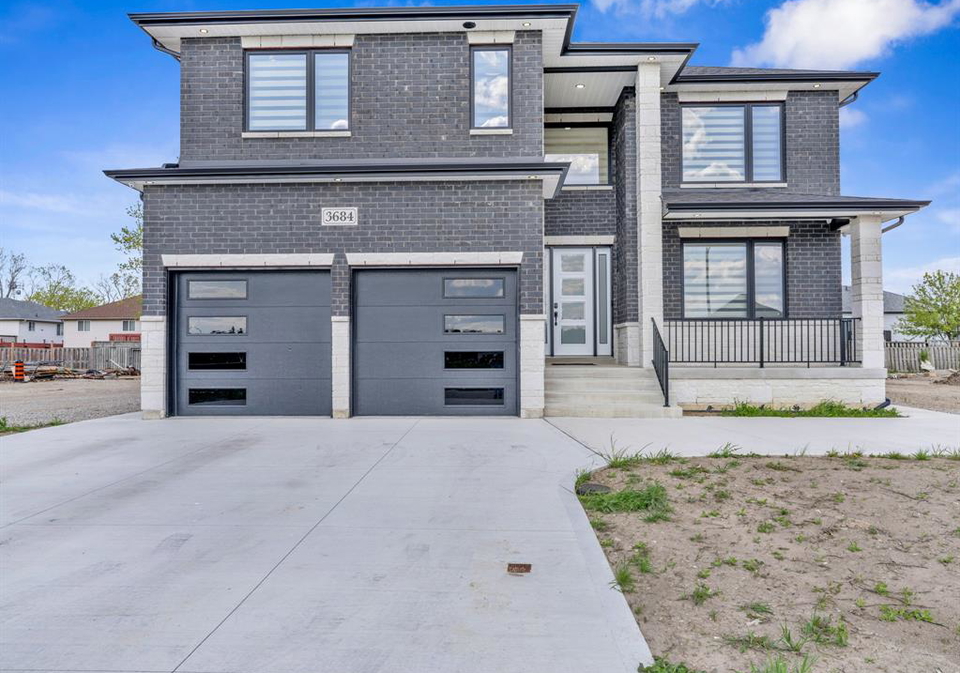 3684-sutton-avenue-windsor-ontario-26010750