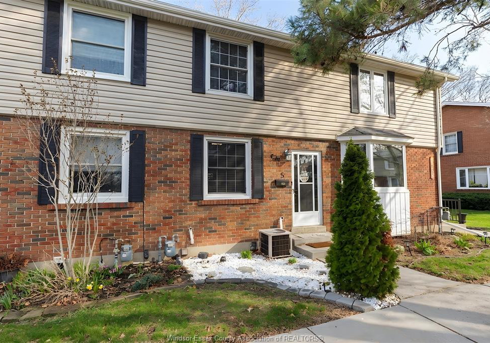 8418-little-river-windsor-ontario-26010775