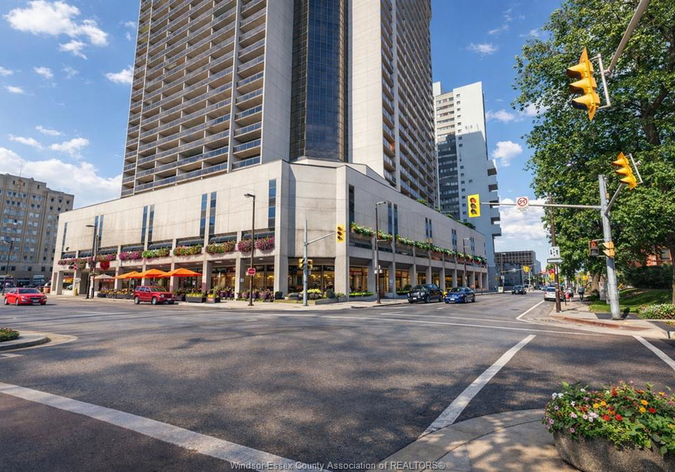 150-park-windsor-ontario-26010776