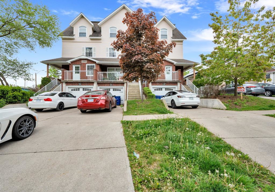 2929-donnelly-windsor-ontario-26010790