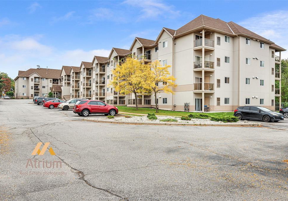 3000-sandwich-street-windsor-ontario-26010792