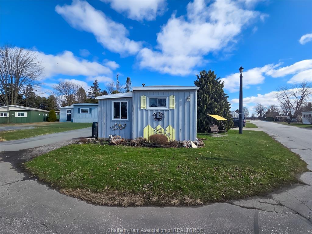 22220-charing-cross-road-chatham-ontario-26010821
