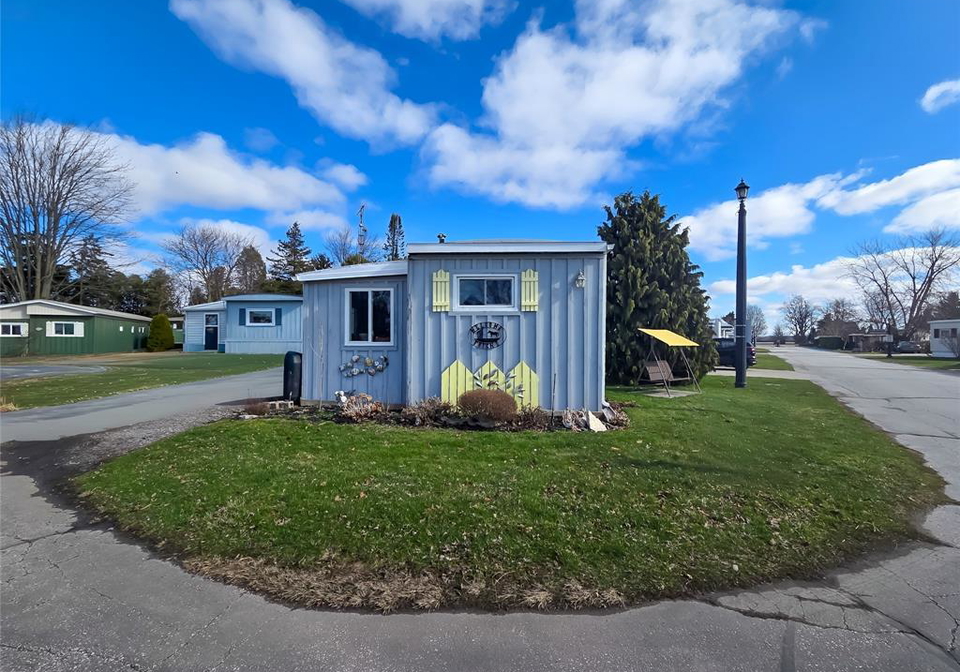 22220-charing-cross-road-chatham-ontario-26010821