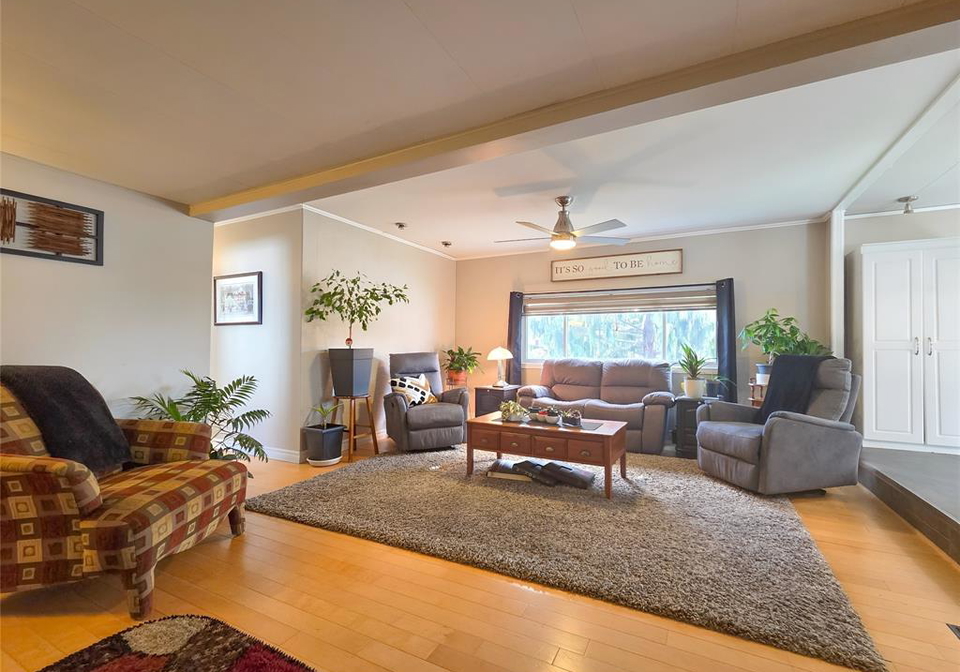 22220-charing-cross-road-chatham-ontario-26010821