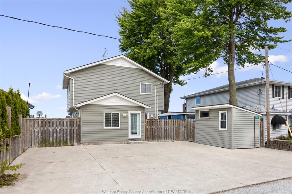 689-ross-beach-lakeshore-ontario-26010849