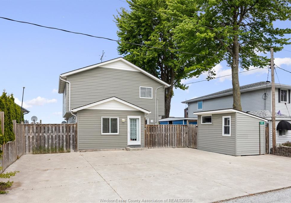 689-ross-beach-lakeshore-ontario-26010849