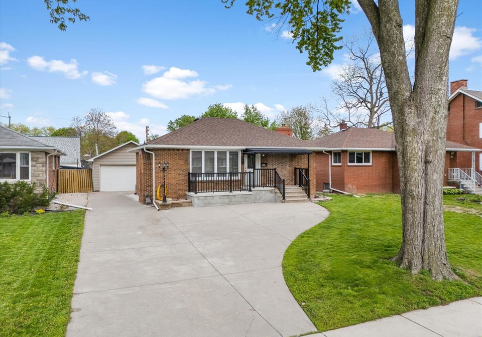 840-rossini-boulevard-windsor-ontario-26010864