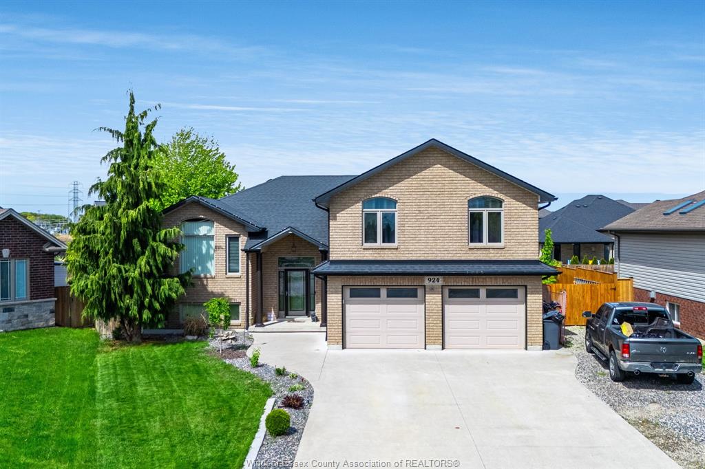 924-driftwood-crescent-lakeshore-ontario-26010870