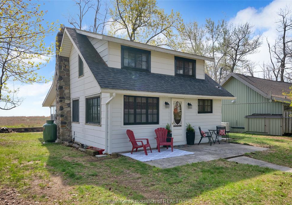 17498-lakeshore-road-rondeau-park-ontario-26010884