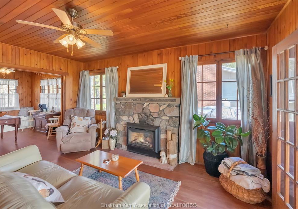 17498-lakeshore-road-rondeau-park-ontario-26010884