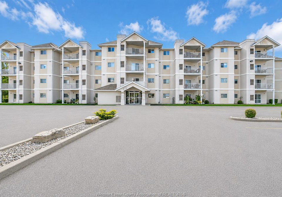 1547-grand-marais-road-west-windsor-ontario-26010891