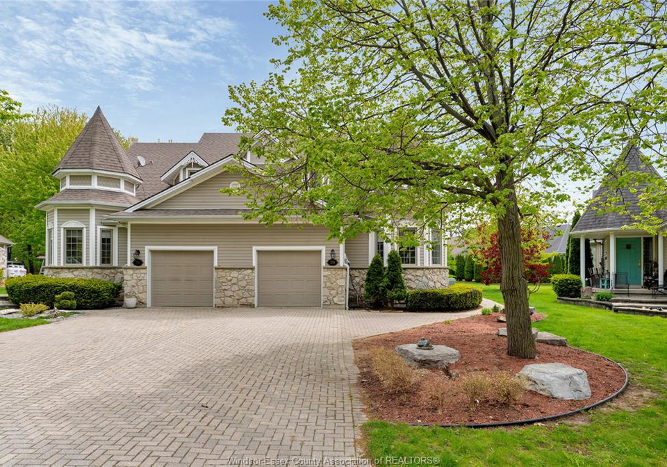 233-crystal-bay-drive-amherstburg-ontario-26010895