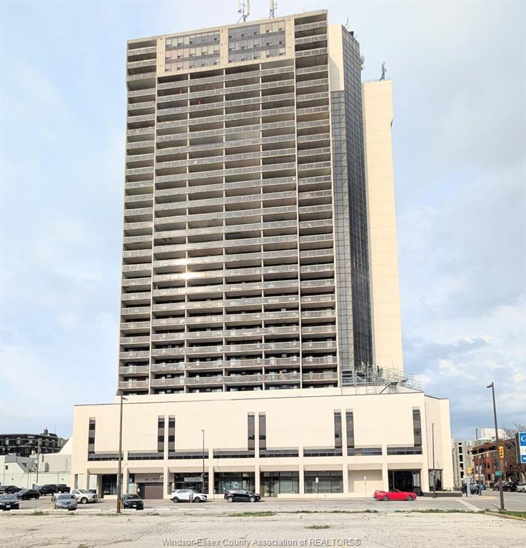150-park-street-west-windsor-ontario-26010901