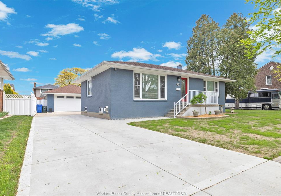 2456-randolph-windsor-ontario-26010911