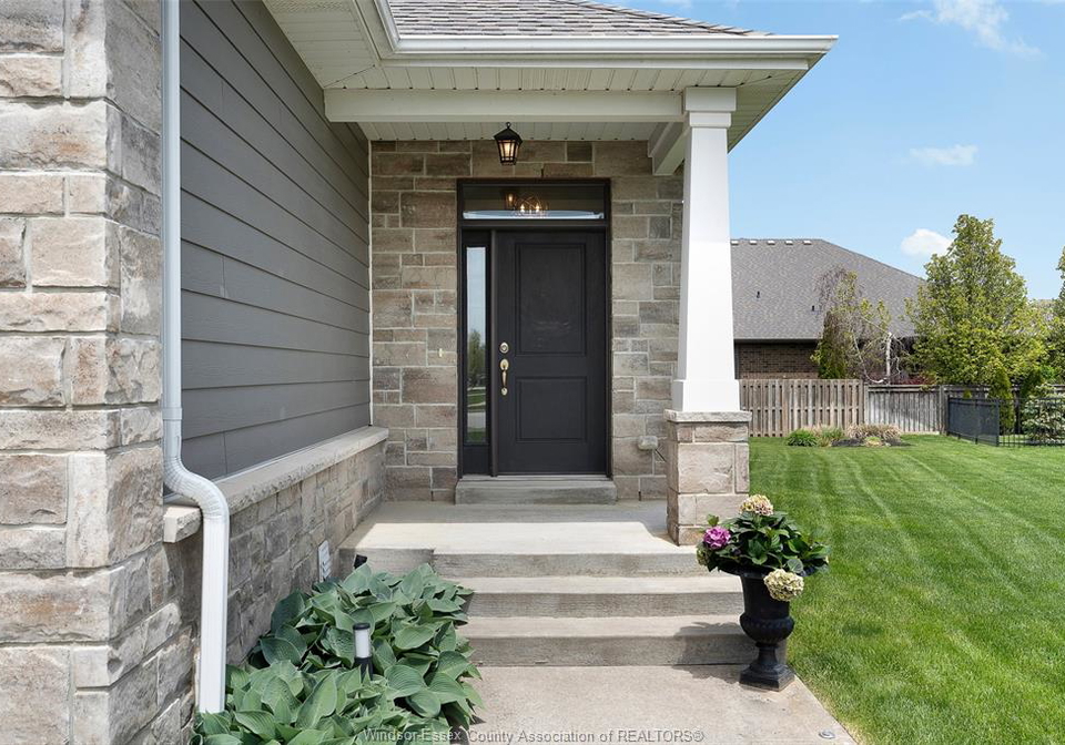 65-robin-court-kingsville-ontario-26010912