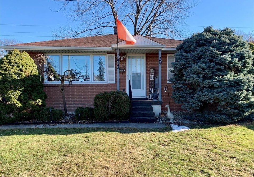 2943-manchester-road-windsor-ontario-26010922