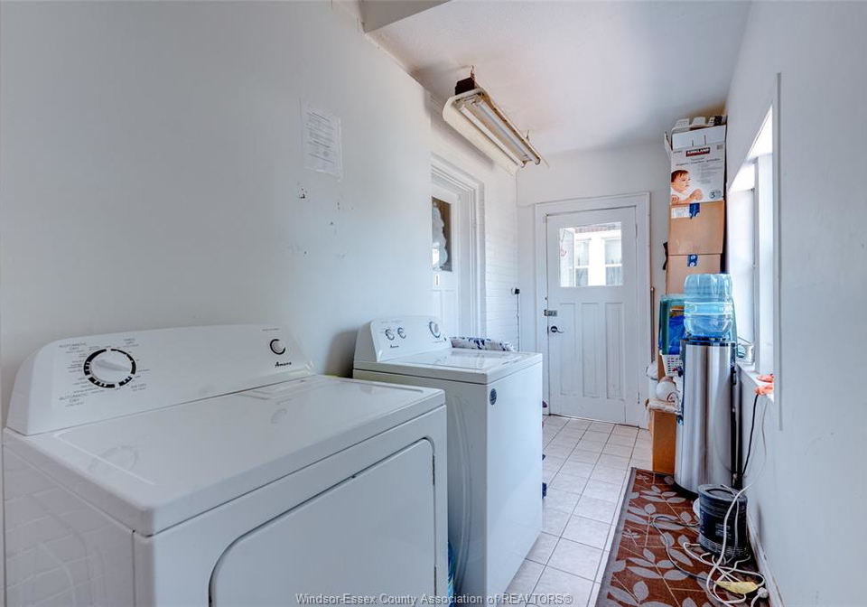 1627-marentette-avenue-windsor-ontario-26010947