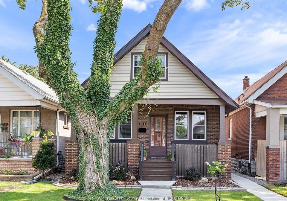1640-hall-windsor-ontario-26010953