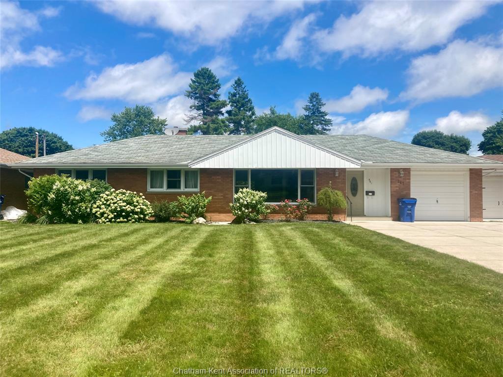 561-lacroix-street-chatham-ontario-26010974