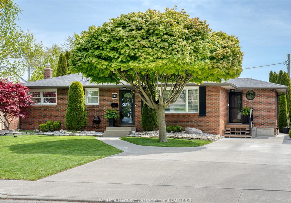 112-danforth-avenue-leamington-ontario-26010986