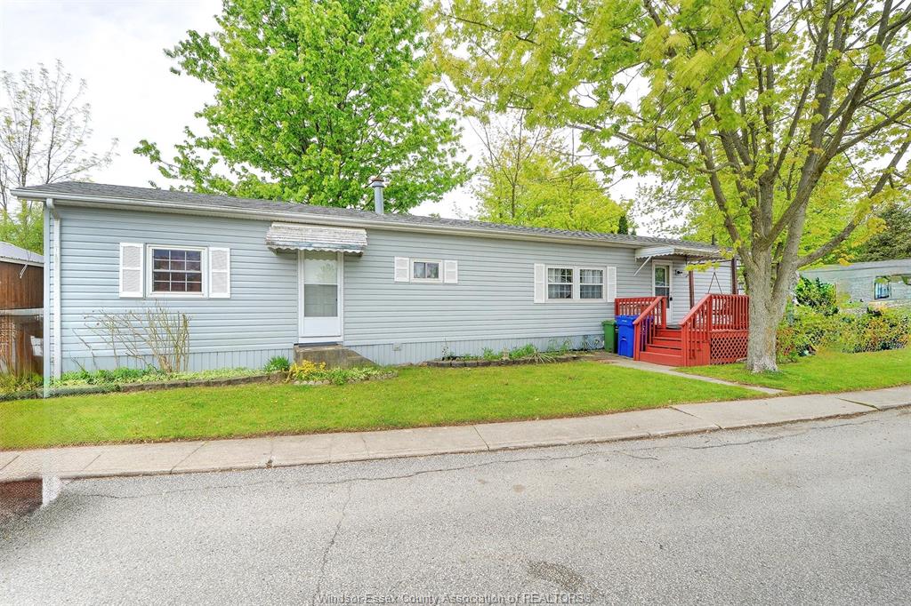 8-ash-court-mcgregor-ontario-26010988