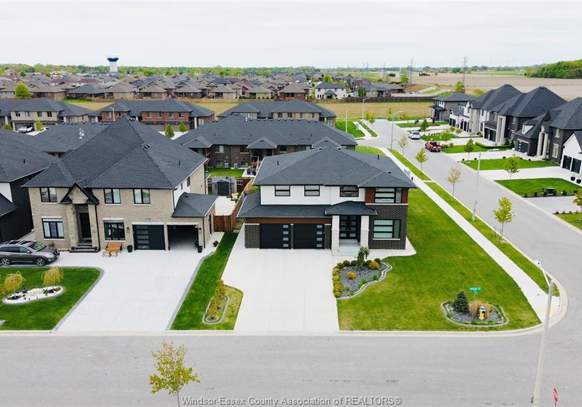 635-marche-street-lakeshore-ontario-26010990