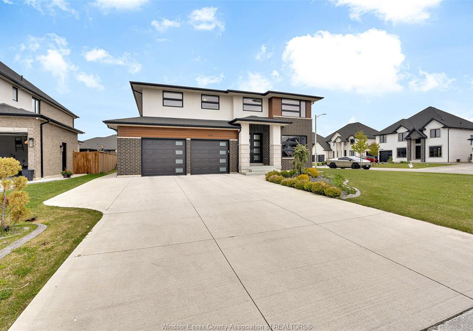 635-marche-street-lakeshore-ontario-26010990