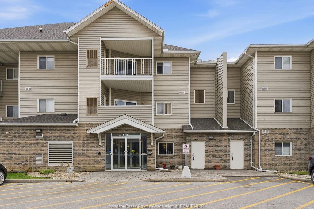 1390-lauzon-road-windsor-ontario-26010991