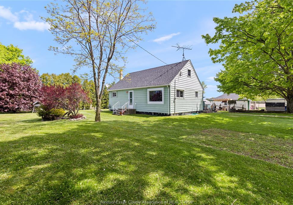 1224-lakeshore-road-107-maidstone-ontario-26010992
