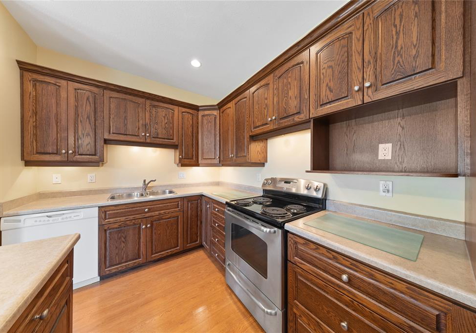 5969-townsend-line-lambton-shores-ontario-26010996
