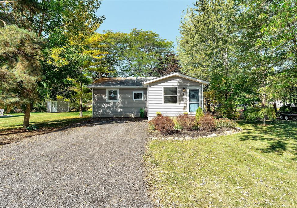255-edward-road-lakeshore-ontario-26011007