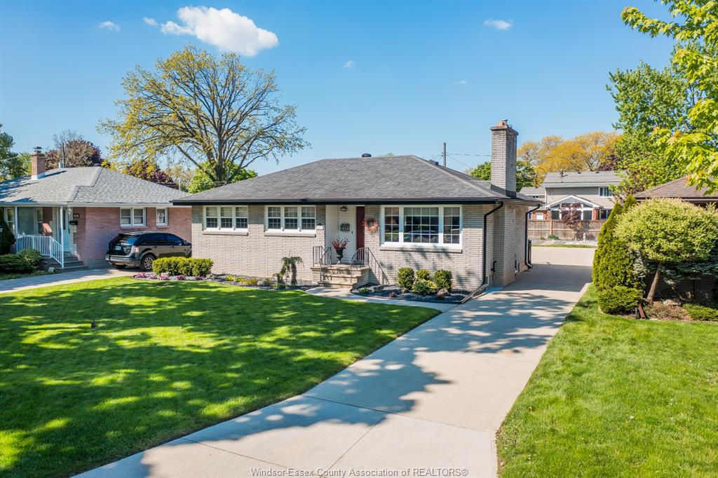 1211-parkview-avenue-windsor-ontario-26011043
