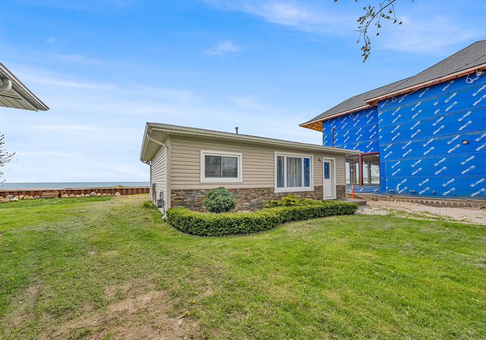 162-robson-road-leamington-ontario-26011047